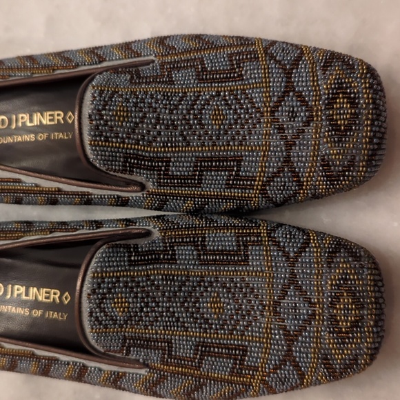 Donald J Pliner beaded Aztec design bronze leatherslip-on shoes size 6.5 NEW - Picture 6 of 8